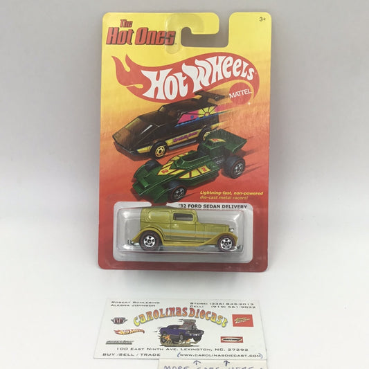 Hot wheels the hot ones 32 Ford Sedan delivery CHASE  Chase piece