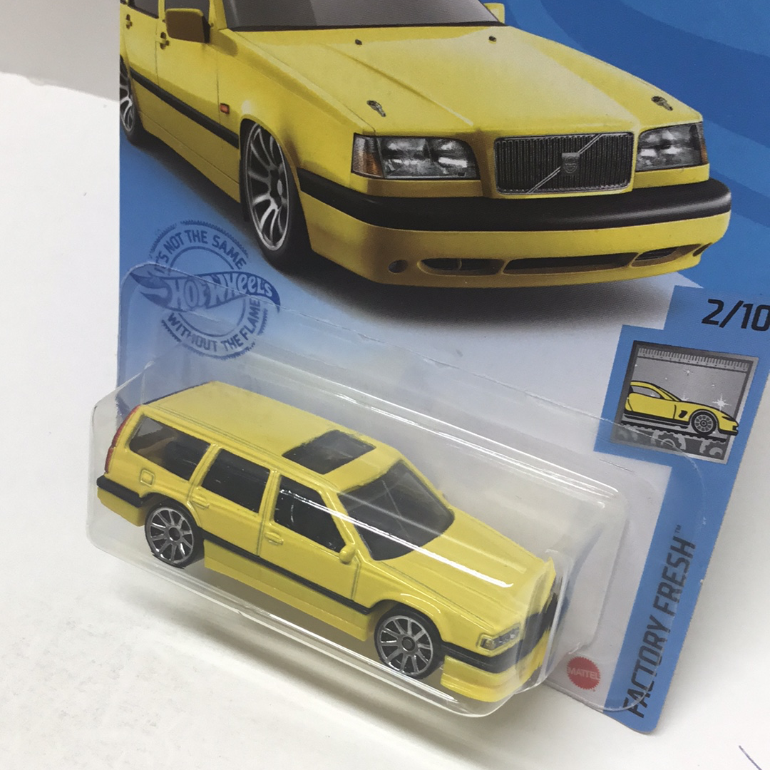 2021 hot wheels #43 Volvo 850 Estate yellow V3 – carolinasdiecast