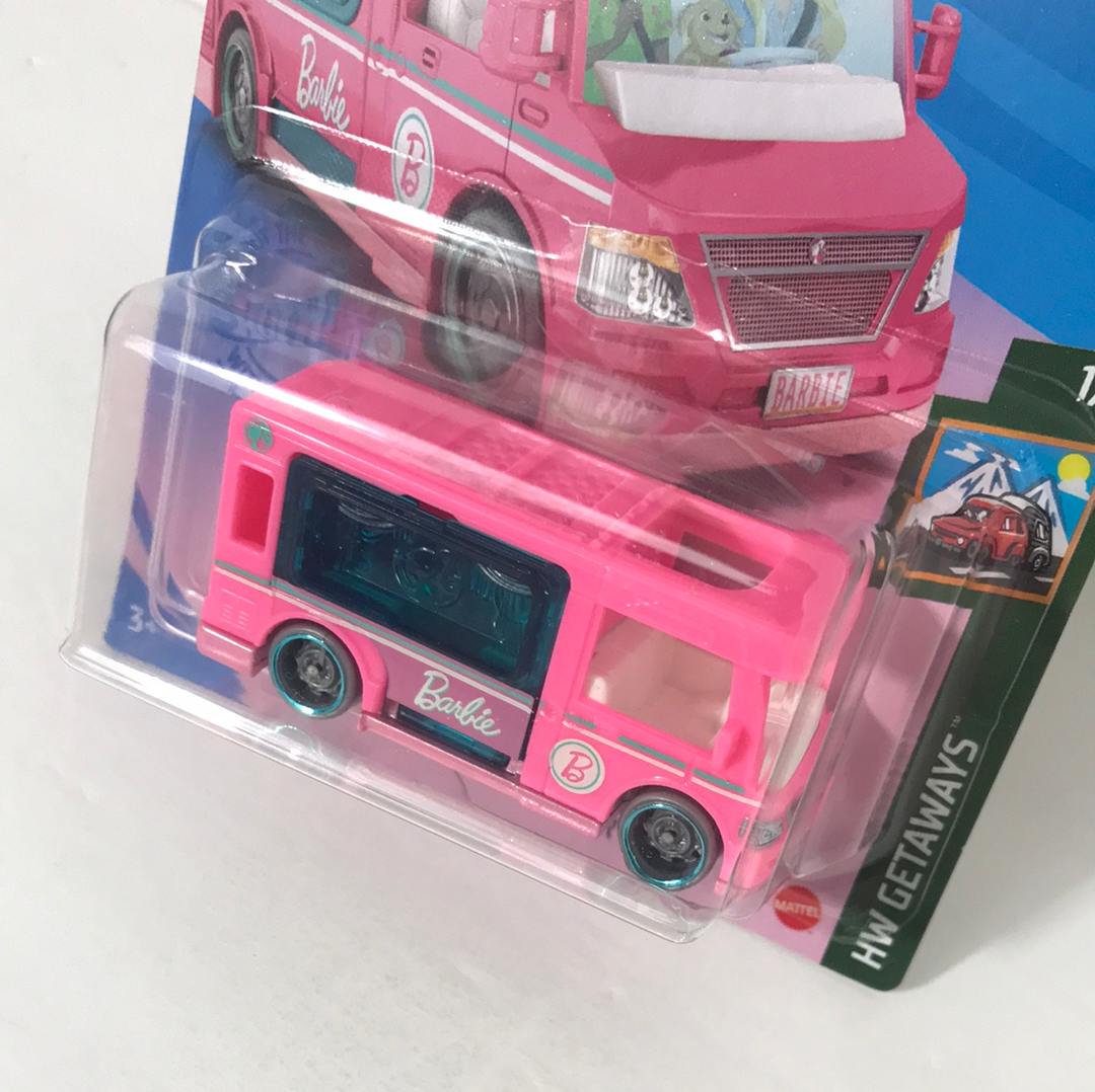 2021 hot wheels A case #21 Barbie Dream Camper CC4