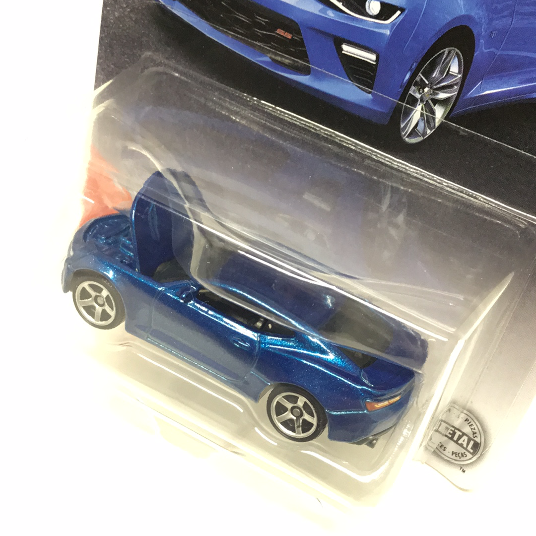 Matchbox Moving Parts  2016 Chevy Camaro blue 164C