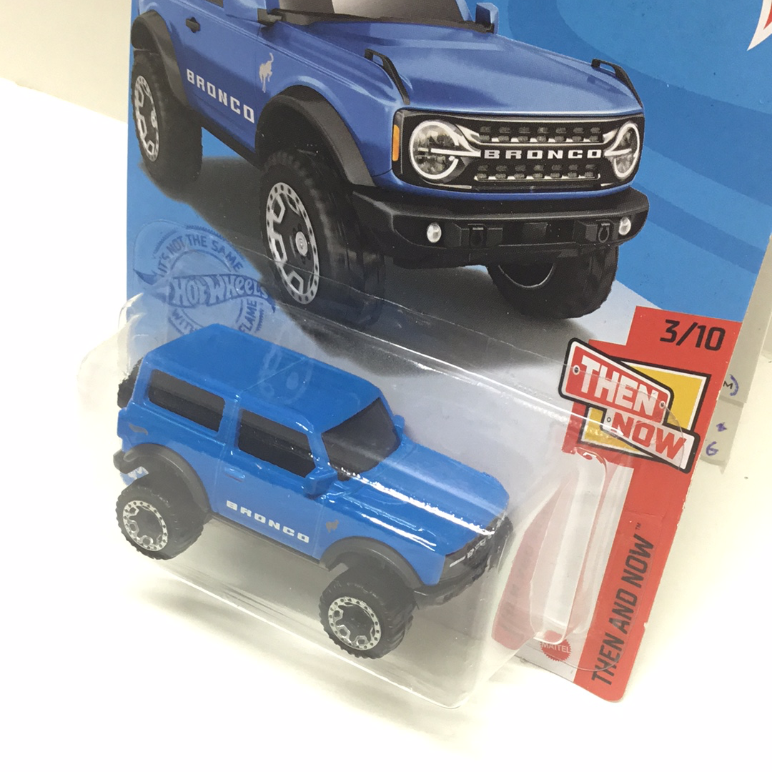 2021 hot wheels D case #100 21 Ford Bronco MM1