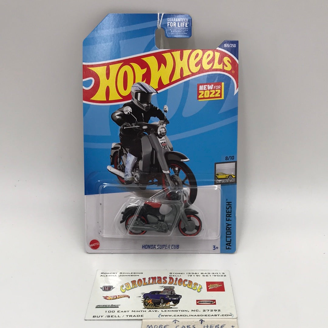 2022 hot wheels J case #169 Honda Super Cub 94E