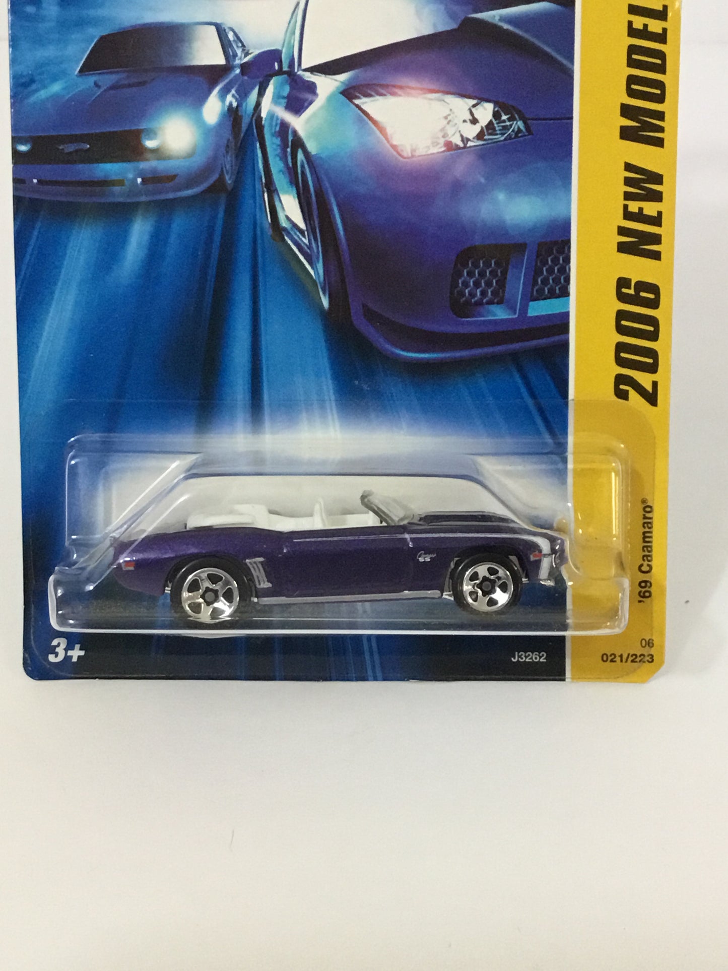 2006 Hot wheels #21 69 Camaro 2006 new models (AA2)