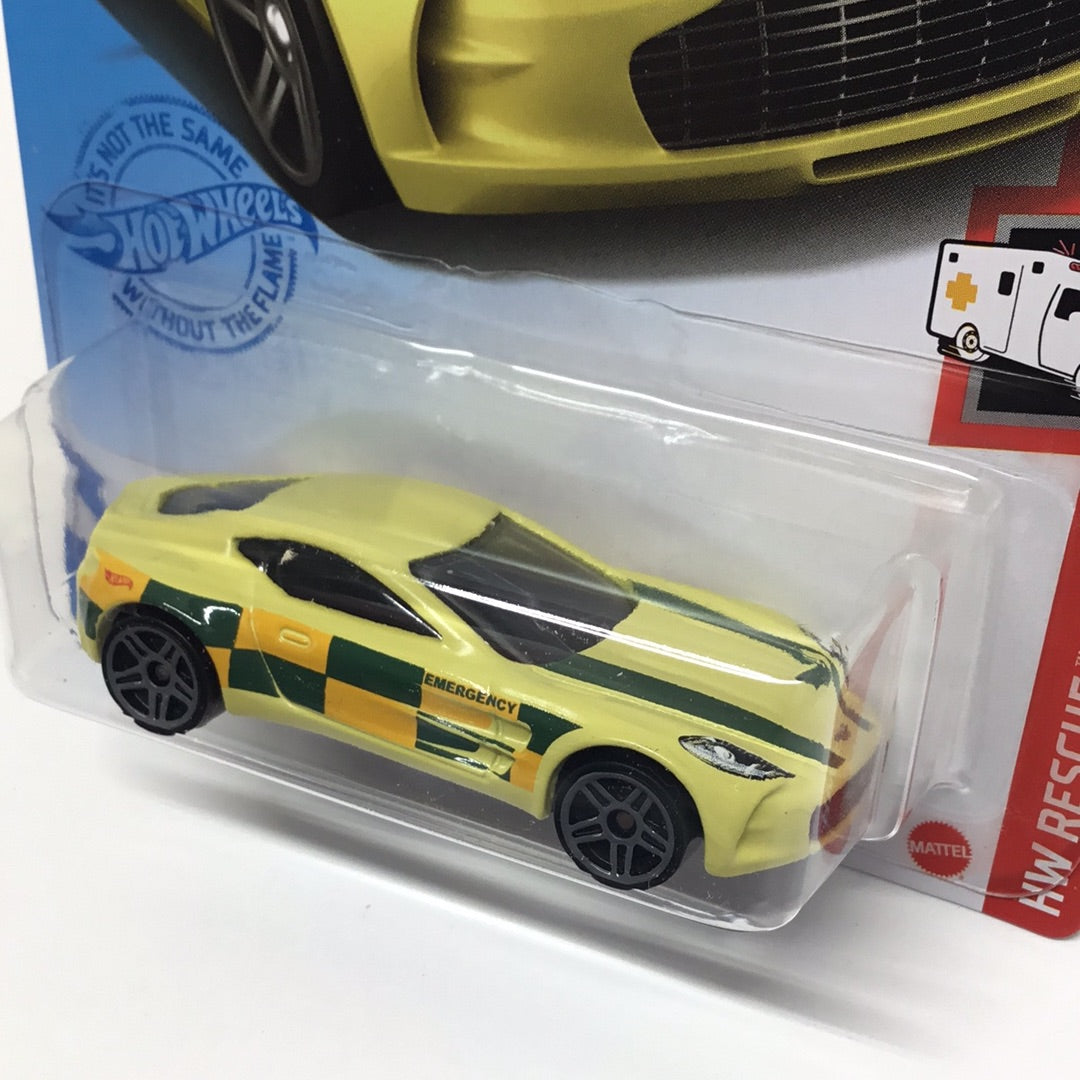 2021 hot wheels M case #215 Aston Martin one-77 106D