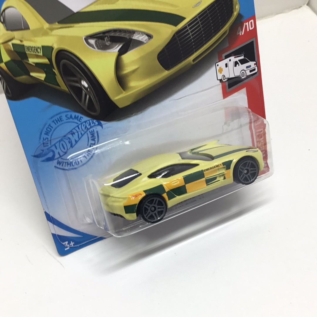 2021 hot wheels M case #215 Aston Martin one-77 106D