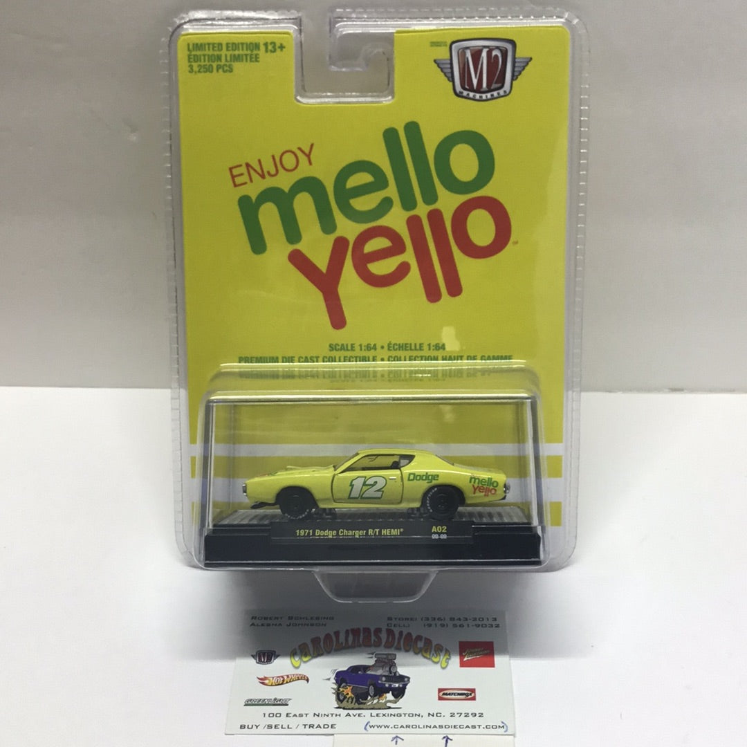 M2 Machines Mello Yellow 1971 Dodge Charger R/T Hemi A02
