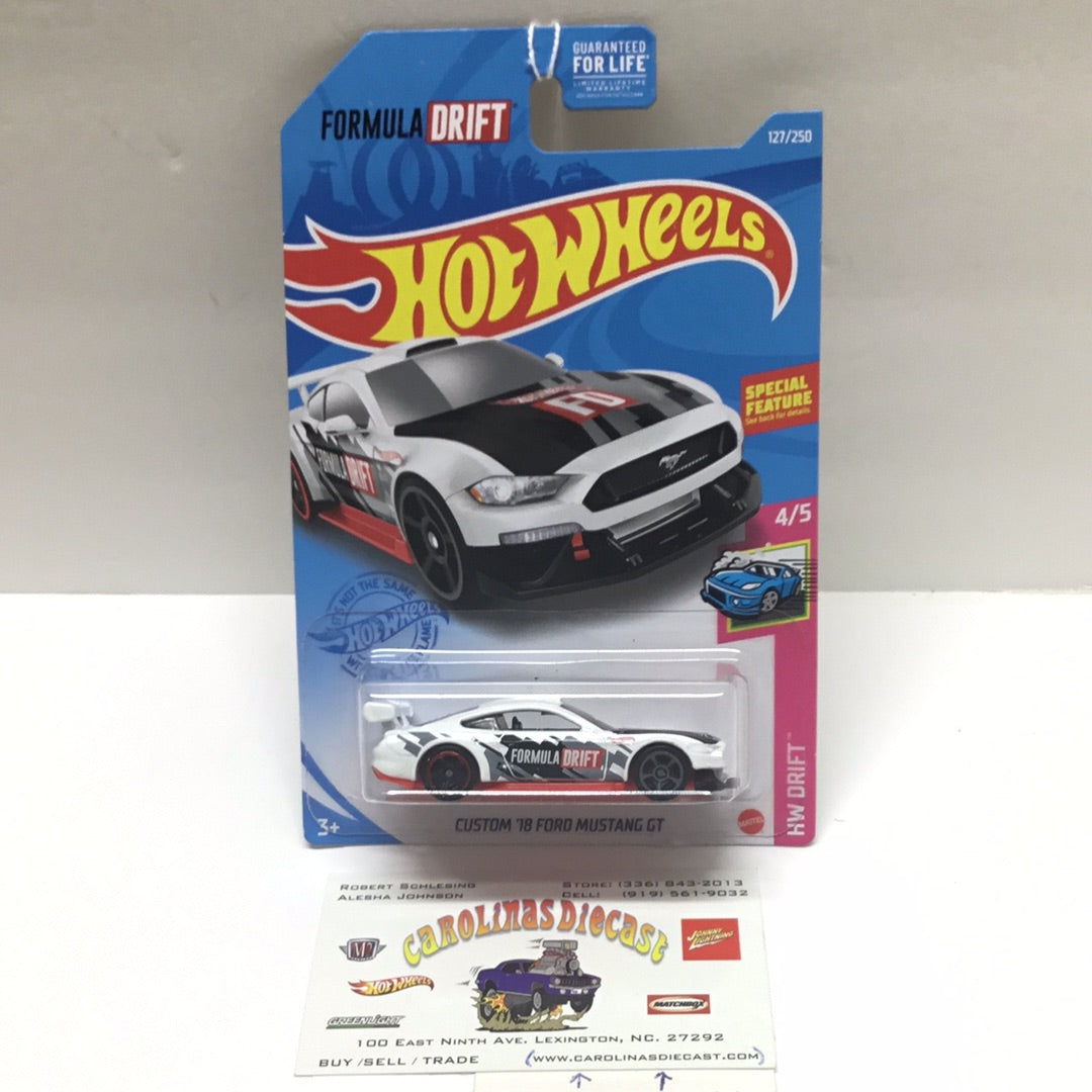 2021 hot wheels N case #127 Custom 18 Ford Mustang GT white Kroger exclusive EE3