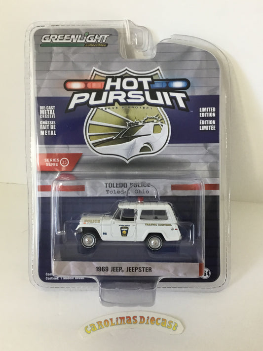 Greenlight Hot Pursuit series 35 Toledo police 1969 Jeep jeepster
