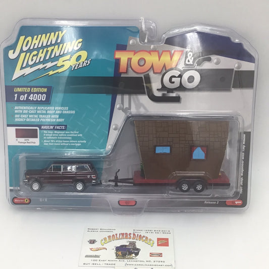 Johnny lightning Tow & Go 1981 Jeep Wagoneer with Tiny House ver. B 206H