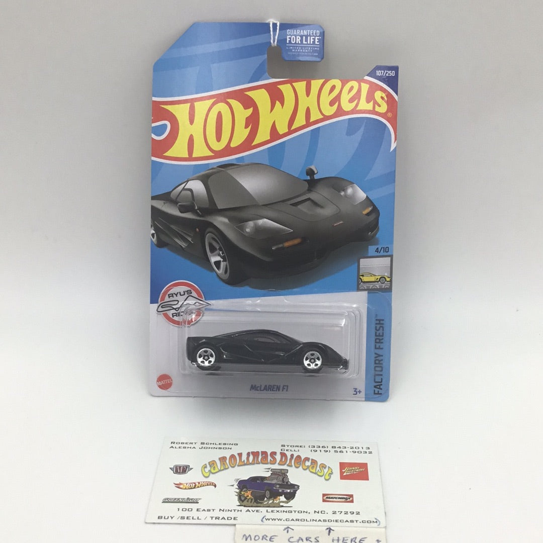 2022 hot wheels #107 McLaren F1 Black GG1