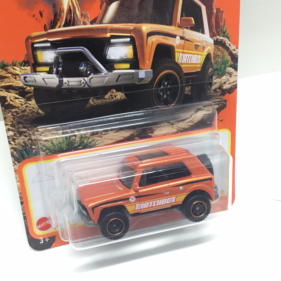 2021 matchbox T case #17 MBX Field car CC1