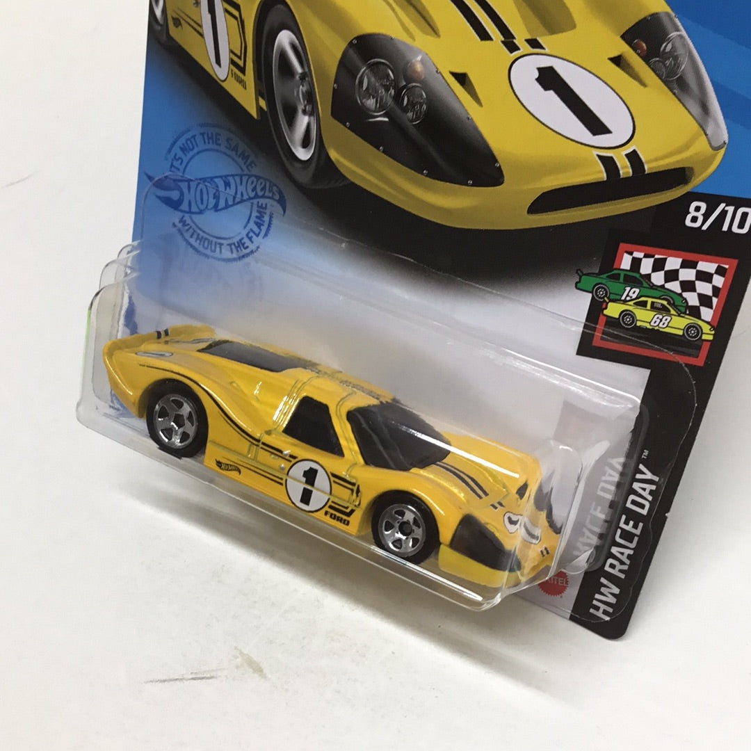 2021 hot wheels L case #106 67 Ford GT40 MkiV 20D