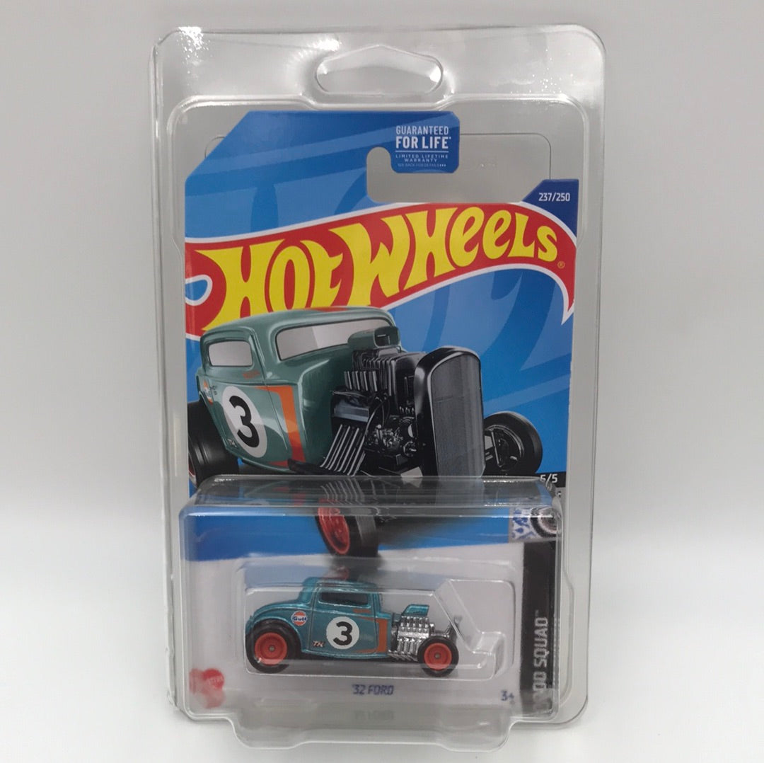 2022  hot wheels super treasure hunt 32 Ford W/ Protector VHTF