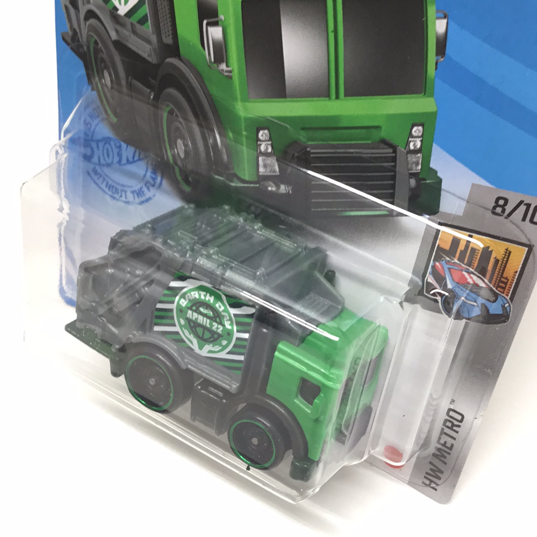 2021 hot wheels #139 Total Disposal earth day (BB3)
