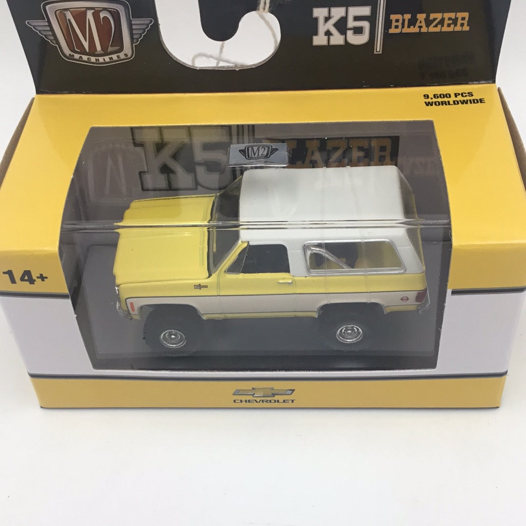 M2 Machines 1974 Chevrolet K5 Blazer R75